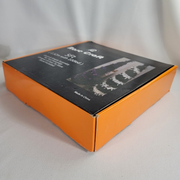 Ghosts Tinsel Halloween Collapsible Pull Up Pencil Tree - 5 Ft Tall - Picture 11 of 13